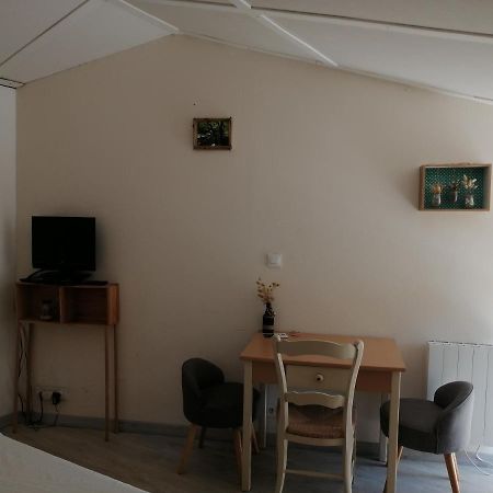Chambres D'Hotes "La Source" Mareuil-sur-Lay 外观 照片