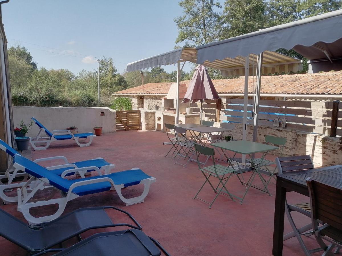 Chambres D'Hotes "La Source" Mareuil-sur-Lay 外观 照片